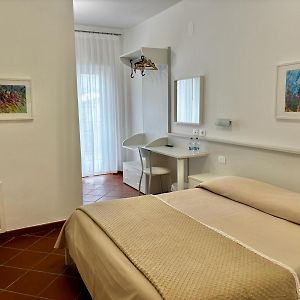 Camera con letto queen size